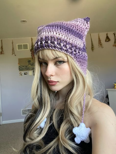 Indie Grunge Fashion, Crochet Cat Hat, Aesthetic Accessories, Crochet Fairy, Crochet Business, Indie Grunge, Kawaii Crochet, Purple Cat, Crochet Fashion Patterns