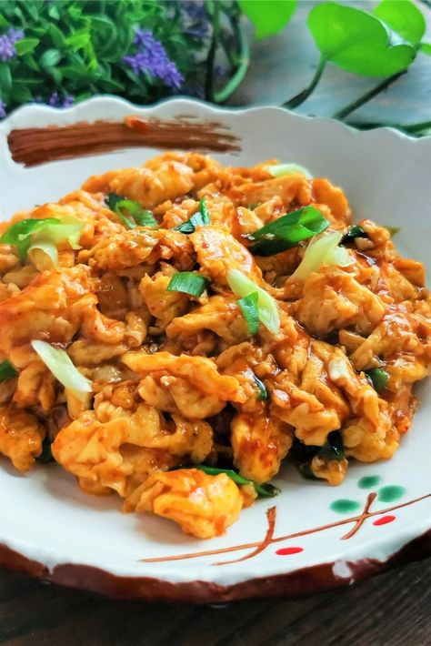 Asian Scrambled Egg Recipes, Asian Scrambled Eggs, Chinese Scrambled Eggs, Scrambled Egg Recipes Healthy, Scrambled Egg Recipes, Egg Recipes For Dinner, Shrimp And Eggs, Healthy Egg Recipes, Scrambled Eggs Recipe