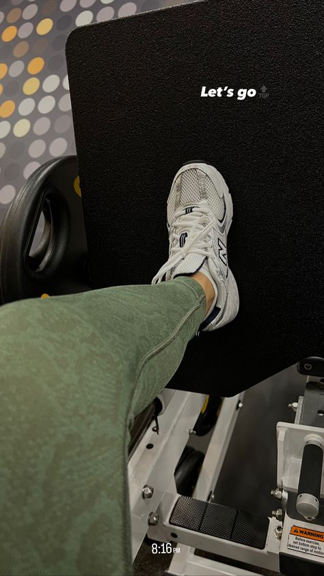 Seated Leg Press, Mirror Shot, Photos Aesthetic, Gym Photos, Leg Press, Fitness Inspiration Body, Cool Instagram Pictures, Leg Day, Living A Healthy Life