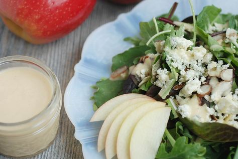 Simple and sweet salad dressing recipe made with fresh Pink Lady apples Salad Dressing Recipes Balsamic, Sweet Salad Dressings, Apple Vinaigrette, Easy Salad Dressing Recipes, Salad Dressing Recipes Healthy, White Balsamic, Salad Dressing Recipe, Vinaigrette Salad, Green Salad Recipes