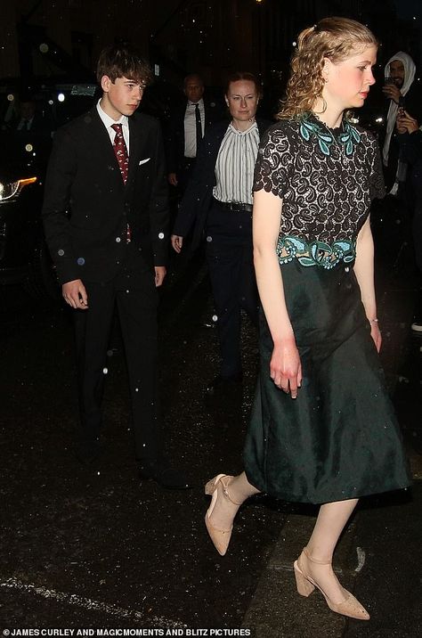 Louise Windsor, Dame Joan Collins, Viscount Severn, Light Grey Suits, James Alexander, Lady Louise Windsor, Royal Family England, Prince Andrew, Princess Anne