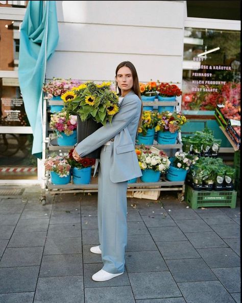 Dora Larsen, City Shoot, Editorial Shoot, Shotting Photo, Fashion Photography Inspiration, Photoshoot Concept, Fashion Photography Editorial, Luxury Lingerie, Flower Market