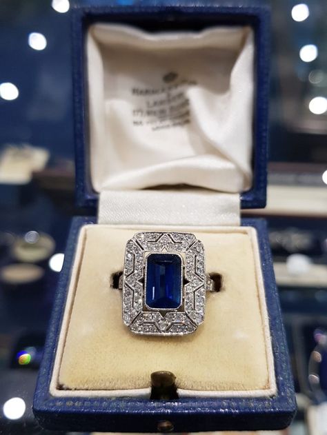 Art Deco Engagement Ring Sapphire, Art Deco Ring Sapphire, Grandma Ring, Sapphire Art Deco Ring, Art Deco Sapphire Engagement Ring, Art Deco Jewelry Rings, Bijoux Art Deco, Art Deco Jewelry Vintage, Art Deco Sapphire Ring