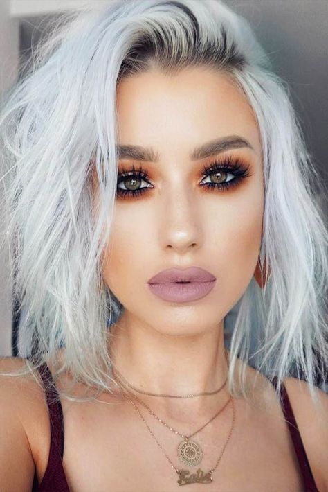 Makeup Looks For Green Eyes, Rock Hairstyles, Silver Hair Color, Cool Hair Color, Hair Pictures, Hair And Makeup, Silver Hair, White Hair, Brown Eyes