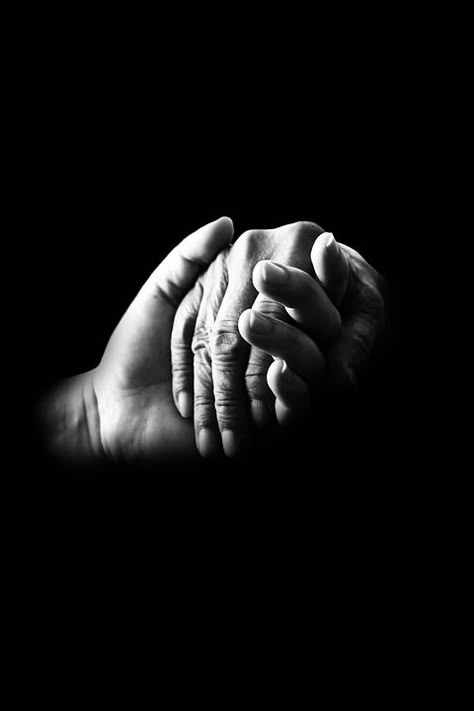 Hands Portrait, Hand Photography, Fine Art Portraiture, Body Photography, Black And White Landscape, Emotional Photography, Moon Photography, Old Hands, Foto Art