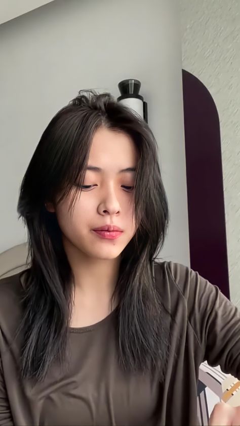 Ryujin Itzy Haircut, Ryujin Haircut, Ryujin Hair, Hair Style Korea, Hair Upstyles, Asian Short Hair, Shot Hair Styles, Hair Stylies, Haircuts For Medium Hair