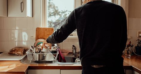 Dear Men, Doing Chores And Watching Your Kids Is Not 'Helping Out' Habit Stacking, Doing Chores, Above The Sink, Natural Sponge, American Mom, Food Clips, Airtight Food Storage, Lifestyle Habits, Airtight Food Storage Containers