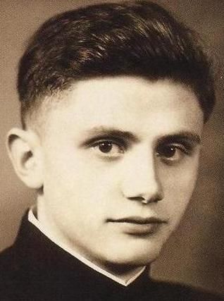 Joseph Ratzinger as a young priest. Catholic Orders, Young Pope, Pope Benedict Xvi, Pope Benedict, Pope John Paul Ii, Catholic Priest, Holy Father, Pope John, Roman Catholic Church