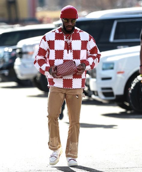 P Diddy Fashion Style, Sweater Street Style Men, Mens Fall Fashion 2022 Streetwear, Oversized Mens Fashion, Sandals In Winter Outfit, Vagabond Style, Mens Suits With Hats, Men's Fall Fashion 2023, Newyork Streetstyle Mens