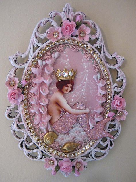 Pretty collage art mermaid works perfectly with old filigree frame - shabby chic Muebles Shabby Chic, Collage Jewelry, Estilo Shabby Chic, Mermaid Fairy, Shabby Chic Frames, Mermaids And Mermen, Vintage Mermaid, Shabby Chic Crafts, Seashell Art