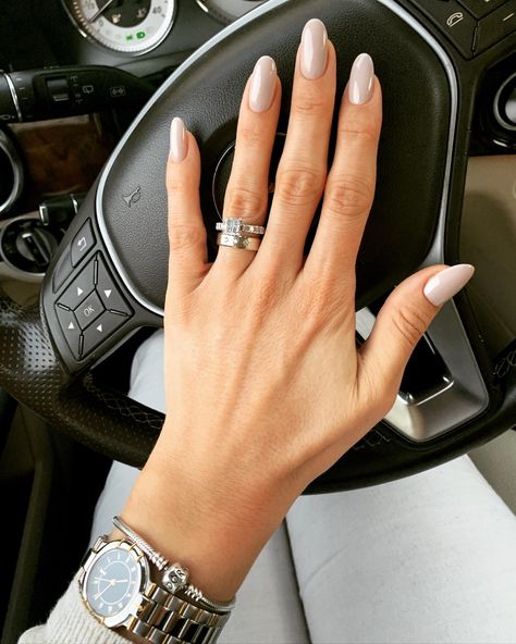 Nails Grey, Gray Nails, Beige Coat, Grey Coat, Nails Nails, Beautiful Nails, Nails, Grey, Beauty