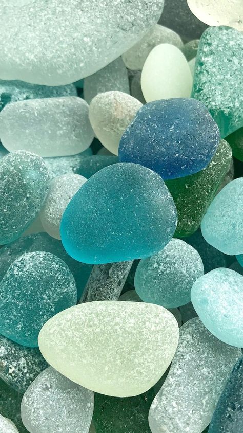 Sea Glass Wallpaper, Glass Wallpaper, Whats Wallpaper, Cute Blue Wallpaper, Sea Glass Colors, Bubbles Wallpaper, Stone Wallpaper, Canvas Drawing, Crystal Aesthetic