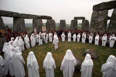 Celtic Paganism, Pagan Festivals, Pagan Rituals, Oh My Goddess, Celtic Culture, Summer Solstice, Stonehenge, Winter Solstice, Samhain