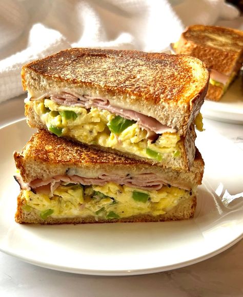 Denver Breakfast Sandwich - The Menu Maid Ham Egg And Cheese Breakfast Sandwiches, Egg Brioche Sandwich, Denver Sandwich Recipes, Ham And Egg Breakfast Sandwich, Bagles Recipe Sandwich Breakfast, Denver Sandwich, Denver Breakfast, Denver Omelette, Egg Sandwich Breakfast