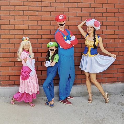 Super Mario Characters 1990s Costume Ideas, Mario Characters Costumes, Characters Halloween Costumes, Mario Character Costumes, Mario Brothers Costumes, Mario Kart Costumes, Mario Bros Costume, Mario Halloween Costumes, Super Mario Costumes