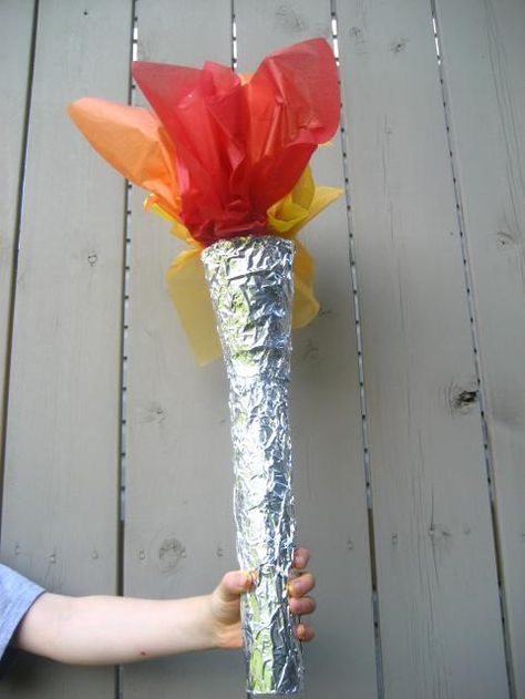 Manualidades Olympic Torch Craft, Beer Olympics Party, Preschool Olympics, Office Olympics, Olympic Idea, Olympic Crafts, Beer Olympic, Olympics Activities, Olympic Theme