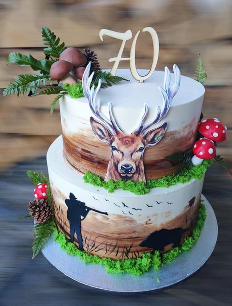 Hunter Theme Cake, Cake Hunter, Deer Hunting Cake, Hunting Birthday Cakes, Hunting Birthday Party, Deer Cake, Modern Birthday Cakes, Hunting Cake, Deer Cakes