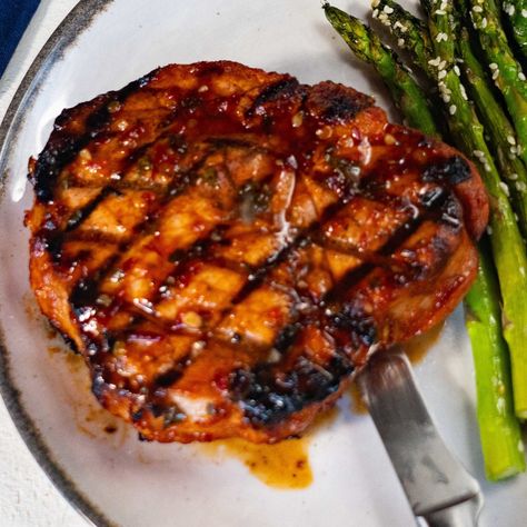 Korean Pork Chops Gochujang, Gochujang Recipe Pork, Gochujang Pork Chops, Pork Chops Dinner Ideas, Gochujang Glaze, Gochujang Pork, Korean Pork Chops, Gochujang Recipes, Cooking With Fire