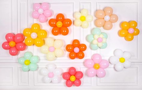 Daisy Flower Balloon, Boho Theme Party, Flower Balloons Diy, Flower Balloons, Neon Birthday Party, Happy Easter Banner, Hippie Birthday, Hippie Party, Neon Birthday