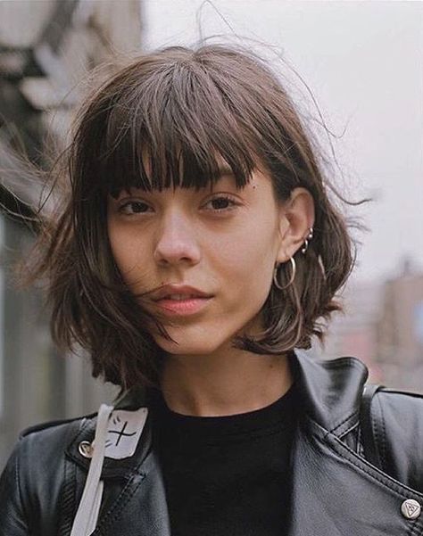 bob + behind-the-ear + fringe--www.theshapeoftheseason.com Cute Bob Hairstyles, 2023 Hair, Bob Hairstyles With Bangs, Choppy Bob, Short Hair With Bangs, Haircuts With Bangs, Short Bob Hairstyles, 가을 패션, Medium Hair