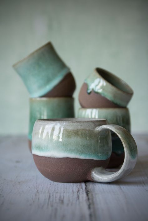 Mugs and cups in a dark brown french clay with green glazes Dark Brown Clay Pottery, Large Ceramic Mug, Dark Clay Pottery, Brown Clay Pottery, Spiced Walnuts, Brown French, Clay Cup, Brown Clay, Wheel Throwing