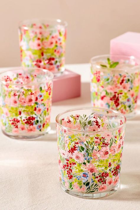 How To Decorate Drinking Glasses, Floral Home Decor Ideas, Cute Drinking Glasses, Glass Cup Design, Everyday Drinks, Kitchen Glasses, Floral Kitchen Decor, Elegant Glassware, Floral Products