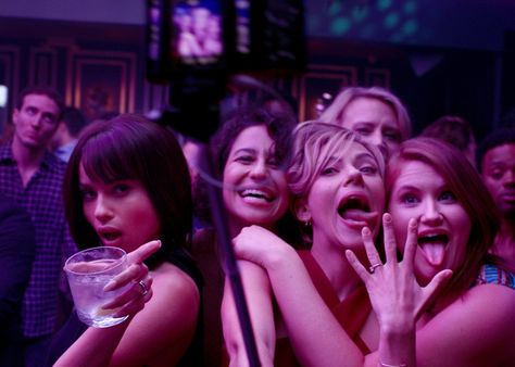 Rough Night Movie, Jillian Bell, Movie Drinking Games, Ilana Glazer, Weekend In Miami, Rough Night, Regina Hall, Night Movie, Colton Haynes