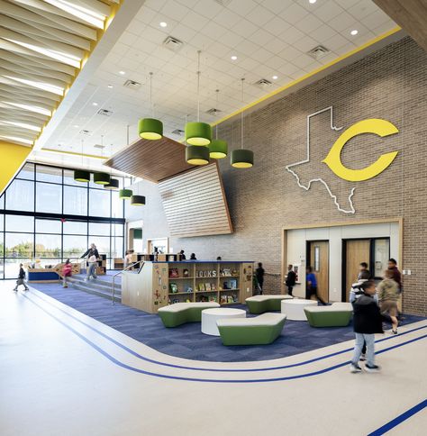 Gymnasium Interior Design, Classrooms High School, Hallways Inspiration, Cool Classrooms, Kids Museum, High School Design, Arch Inspiration, Educational Design, Collaborative Space