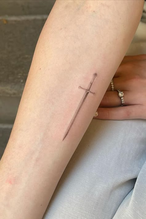 Small Realistic Tattoo, Anduril Tattoo, Ataraxia Tattoo, Blade Tattoo, Bookish Tattoos, App Filter, Knife Tattoo, Airbrush App, Dagger Tattoo