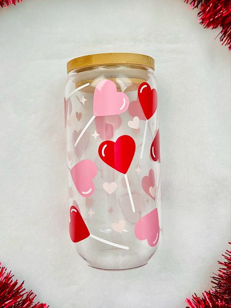 Valentines Glass Cup Ideas, Valentine’s Day Tumbler Ideas, Valentines Snowglobe Tumbler, Valentine Glitter Tumbler, Valentine Mugs, Heart Lollipops, Valentine’s Day Glass Cups, Galentines Gifts, Valentines Mugs