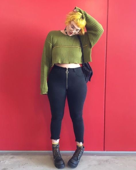 101.2k Followers, 955 Following, 290 Posts - See Instagram photos and videos from ISABEL HENDRIX (@isabel_hendrix) Isabel Hendrix, 90s Fashion Grunge, Punk Girl, 90s Fashion Outfits, Rock Shirts, Gwen Stefani, Curvy Outfits, Girls Fashion, Grunge Fashion