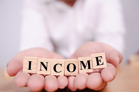 5 High Dividend Yield Companies To Generate Extra Income And Reduce Portfolio Volatility Check more at https://theusawebseries.com/5-high-dividend-yield-companies-to-generate-extra-income-and-reduce-portfolio-volatility/ Dividend Income, Stock Market Crash, Net Income, Lower Abdomen, World News Today, Revenue Growth, Investment Portfolio, Financial Health, Capital Market