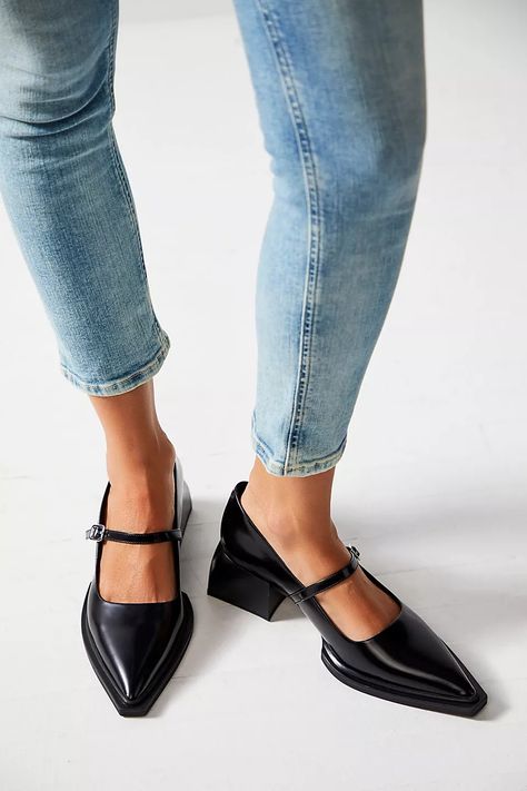 Vagabond Vivian Heels | Free People Shoe Inspo, Chunky Block Heels, Mary Jane Heels, Fabulous Shoes, Crazy Shoes, Stylish Shoes, Work Shoes, Wedge Heels, Wedding Shoes