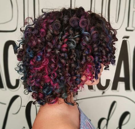 I just really want to do this. Gold Hair Dye, Brown Ombre Hair Color, Rainbow Highlights, Hair Rainbow, Dyed Curly Hair, Ombre Blond, Highlights Curly Hair, Girl Hair Colors, Colored Curly Hair