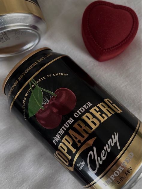 Cherry Cider, Cider Aesthetic, Cider Alcohol, Cherry Beer, Ber Months, Cherry Apple, Black Cherry, Pinterest Photos, Cider