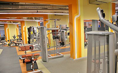 Gym Colors Ideas, Orange Gym, Parthian Empire, Different Types Of Colours, Interior Design News, Orange Interior, Gym Interior, Travel Website, Cosmetic Dentistry