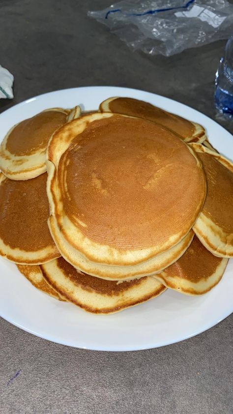 Homemade Pancake Recipe, Best Pancake Recipe, Breakfast Photo, Homemade Pancakes, Food Therapy, Easy Snack Recipes, Snap Food, Fake Food, Food Snapchat