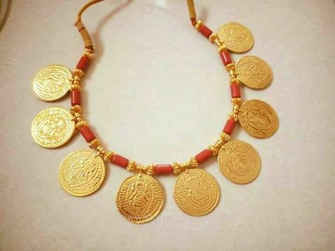 Maharashtrian Style Coin Necklace Designs, Imitation Coin Necklace Models, Maharashtrian Imitation Necklace Designs. Gold Coin Jewelry, Antique Gold Jewelry Indian, Gold Jewelry Simple Necklace, Human Spirit, Gold Pendant Jewelry, Black Beaded Jewelry, Antique Gold Jewelry, Gold Bangles Design, Gold Fashion Necklace