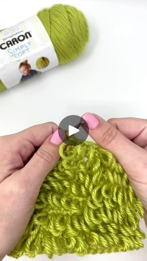 Trevor Daniel, Loop Stitch, Crochet Hack, Bachelorette Themes, Caron Simply Soft, Crochet Stitches Video, Crochet Cushions, Crochet Stitches Tutorial, Quilted Wall Hangings