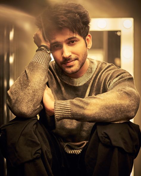 Boy Dp Pic, Namish Taneja, Akhil Cj, Boys Pic Stylish Dp, Boyz Dpz, Mask Photoshoot, Best Fb Profile Pic, Men Poses, Album Photography