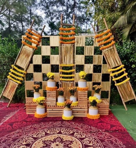 Modern yet Traditional Photo booth Décor by Bandhan by darshan Somani -Mumbai. #photoboothdecor #photobooth #photoboothdecoration #photoboothdecorideas #interestingphotobooth #colorfulphotobooth #creativephotobooth #vintagephotobooth #rusticthemephotobooth #quirkyphotoboothdecor #modernphotobooth #traditionalphotobooth #floralwallforphotobooth #wreathphotobooth #marigoldphotobooth #floralphotobooth Navratri Photobooth Ideas, Navratri Photo Booth Ideas, Traditional Photobooth Ideas, Lohri Decoration, Photobooth Decor, Mehendi Decor Ideas, Indian Wedding Decor, Wedding Hall Decorations, Fun Wedding Decor