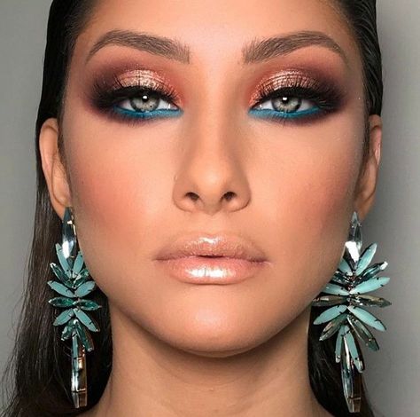 Turquoise Makeup, Matte Make Up, Smink Inspiration, Glitter Eyeliner, Makijaż Smokey Eye, Makeup Eye Looks, Creative Eye Makeup, Glamour Makeup, Smokey Eyes