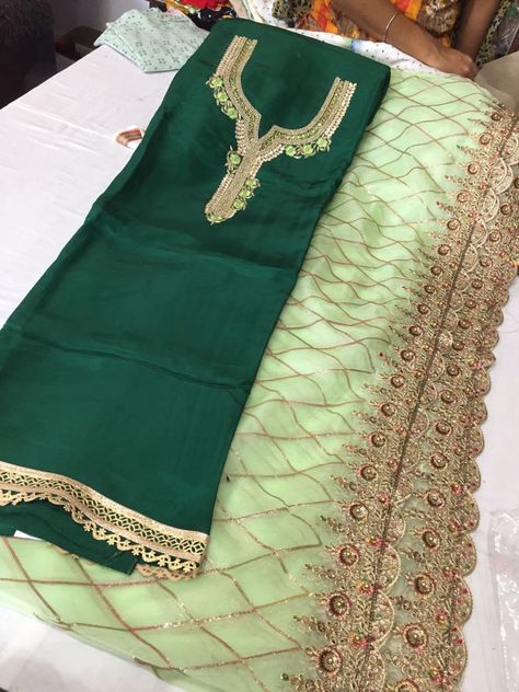 C Green Color Combination Suit, Green Combination Outfit Indian, Green Suits Women Indian, Green Punjabi Suit, Green Suit For Women, Suit For Women Indian, Simple Indian Suits, Suits For Women Indian, Punjabi Suits Designer Boutique