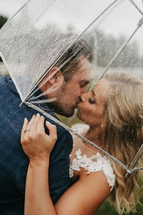 Rain Wedding Photos, Elf Wedding, Rainy Wedding Photos, Rain Wedding, Weddings Idea, Rain Pictures, Rain Photo, Wedding Portrait Poses, Umbrella Wedding