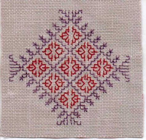 Kashida Embroidery Motifs, Kasuti Embroidery Motifs, Kasuti Embroidery, Indian Designs, Blackwork Patterns, Blackwork Embroidery, Hand Embroidery Kit, Hand Work Embroidery, Embroidery Cross Stitch