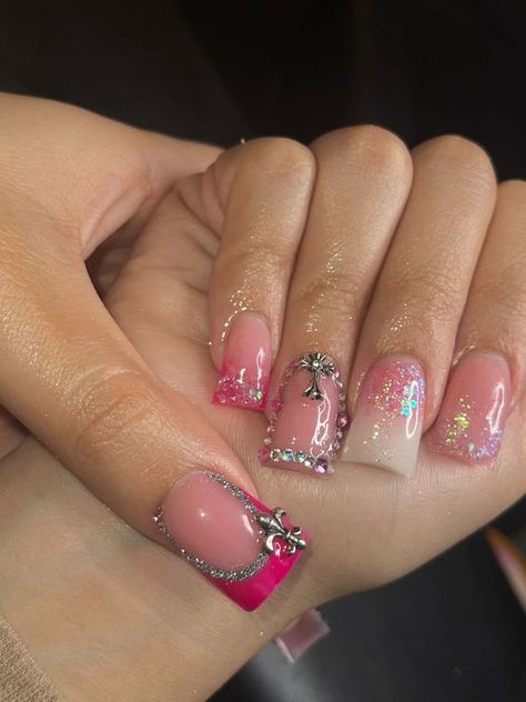 Pink French Tip With Charms, Duck Tip Acrylic Nails Ideas, Duck Nails No Charms, Glitter Nails Acrylic Short, Pink Duck Nails With Charms, Dark Nails French, Glitter Duck Nails, Y2k Duck Nails Short, Exotic Duck Nails