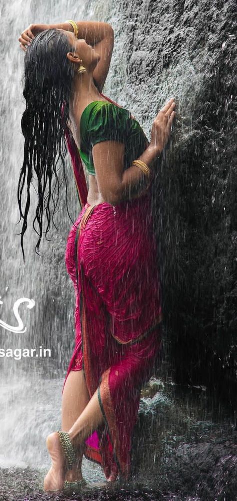 Wet Sari Look, Wet Saree Look, Painting Poses, Indian Photoshoot, Saree Look, Beauty Women, Off Shoulder Dress, Saree, Actresses