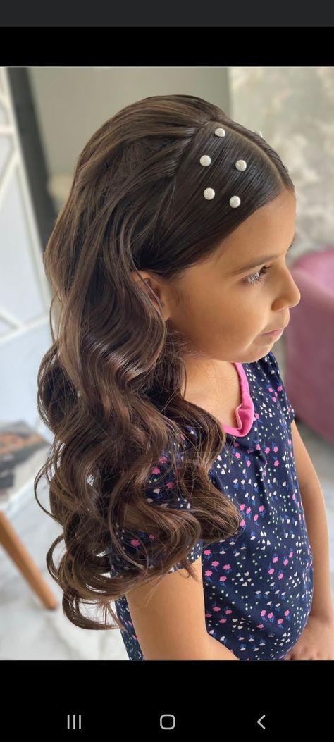 Hairstyle For Kids Graduation, Kinder Graduation Hairstyles, Toddler Graduation Hairstyles, Kids Graduation Hairstyles, Kids Formal Hairstyles, Kindergarten Graduation Hairstyles, Graduation Hairstyles For Kids, Toddler Pageant Hair, Girls Pageant Hair