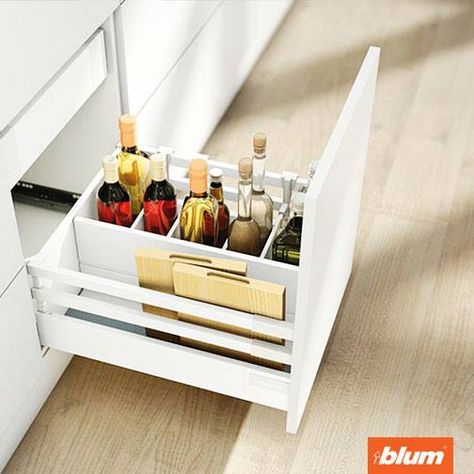 Kitchen Drawers Oil, Organisation System, Modern Kitchen Design White Natural Wood, Kitchen Storage Hacks, Double Drawer, Walnut Kitchen, Kitchen Organizers, Spice Drawer, Beach House Kitchens