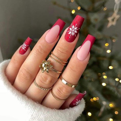 Christmas Nail Trends, Xmas Nail Designs, Candy Cane Nails, December Nails, Red Christmas Nails, Christmas Gel, Cute Christmas Nails, Winter Nails Acrylic, Christmas Nails Easy